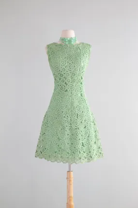 1960's Chic Italian Raffia Shift Dress In Matcha Green / M